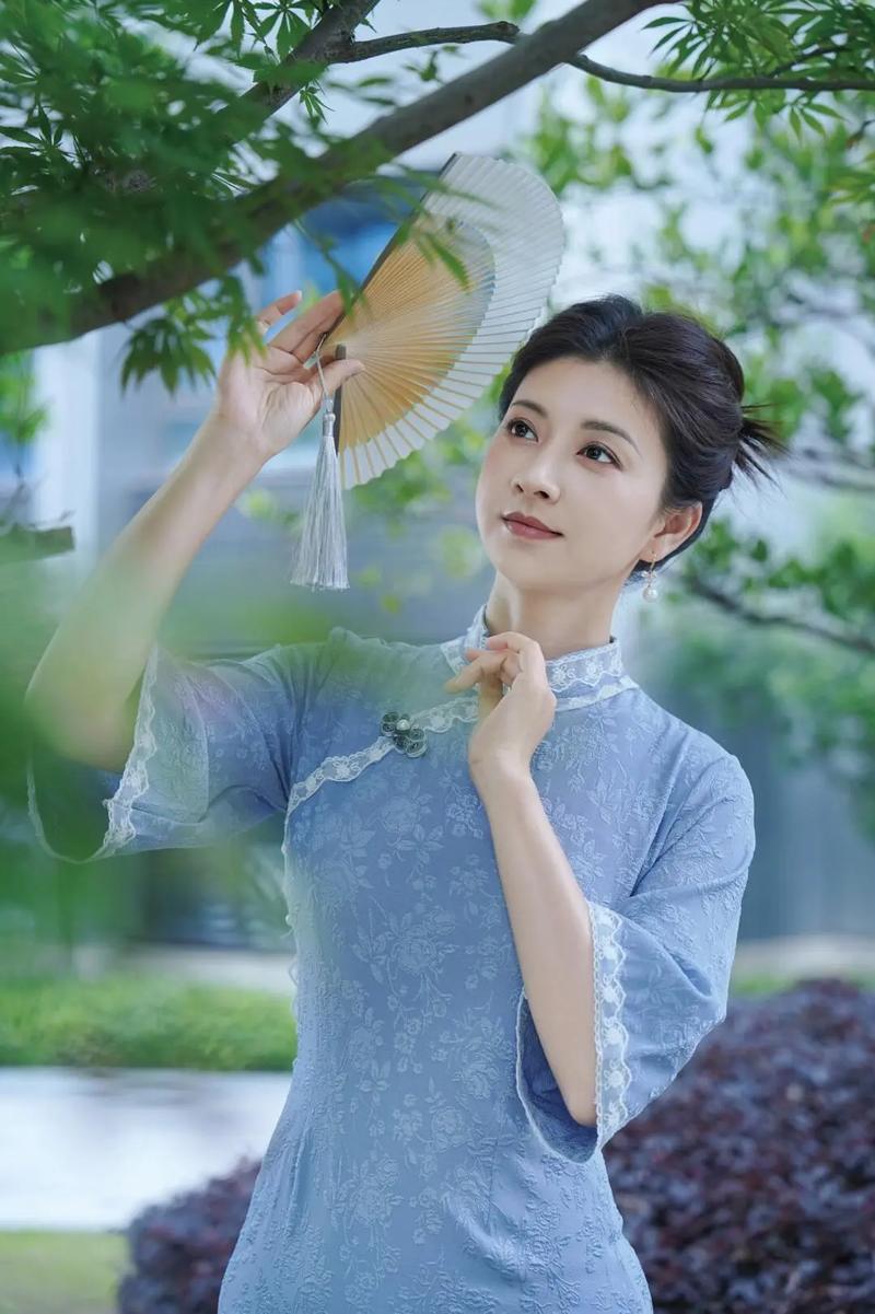 典雅端莊，如蘭綻放 斕曦（沈眉莊）商務合作邀約